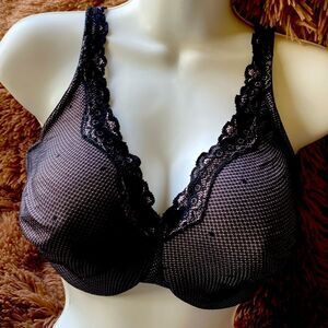 Victoria’s Secret Unlined Full Coverage Bra 36DDD Black (fits like 36DD)
